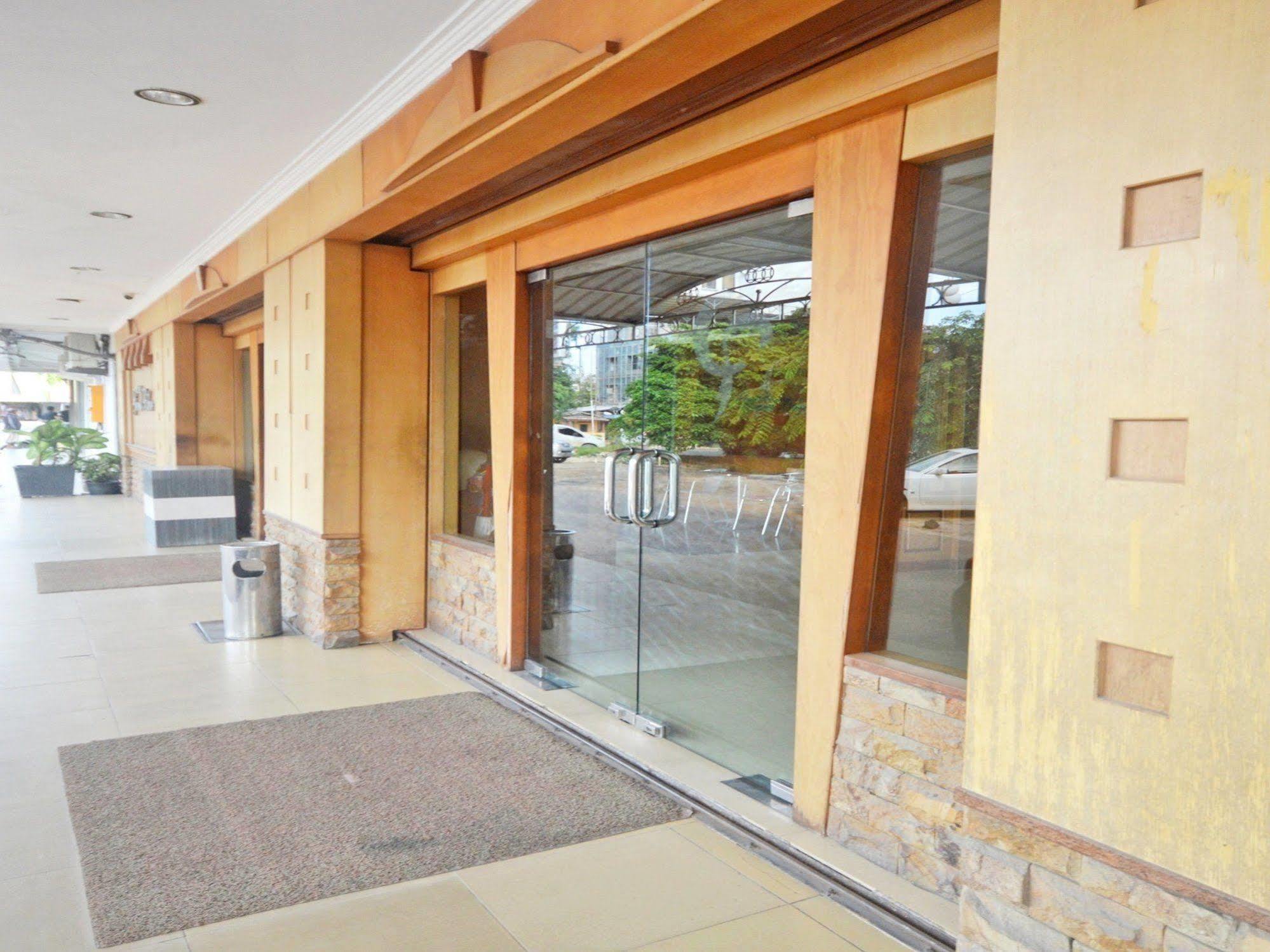 Nida Rooms Nagoya Business Center Batam Exterior foto